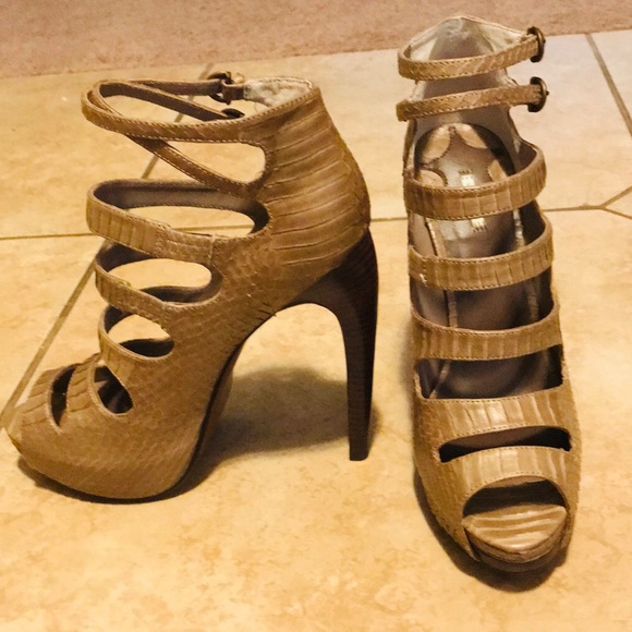 Leon Max Genuine Snakeskin Tan Heels Size 9 - Picture 5 of 8